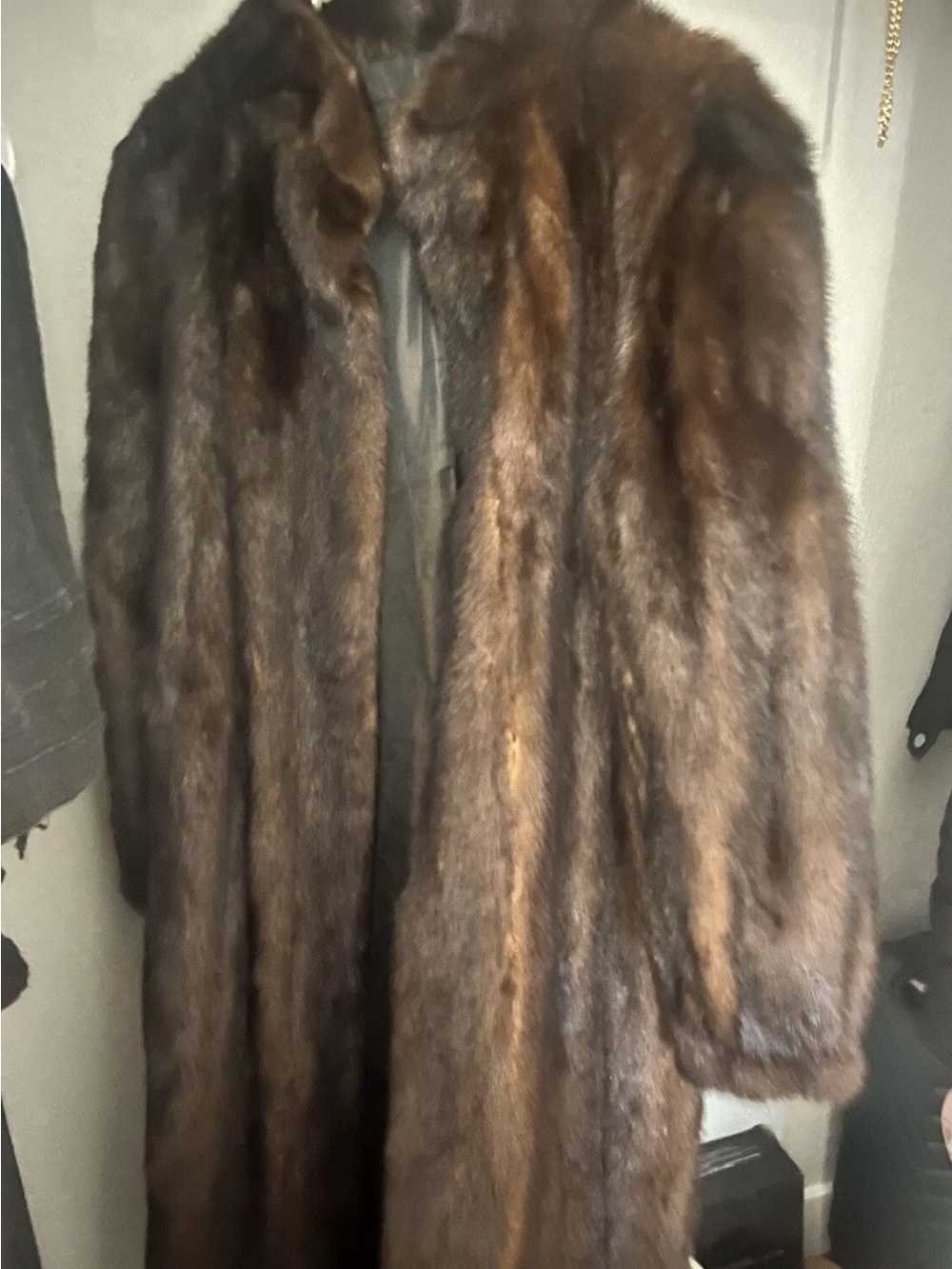 Luxurious Dark Brown Full-Length Women's Fur Coat - Picture 3 of 3